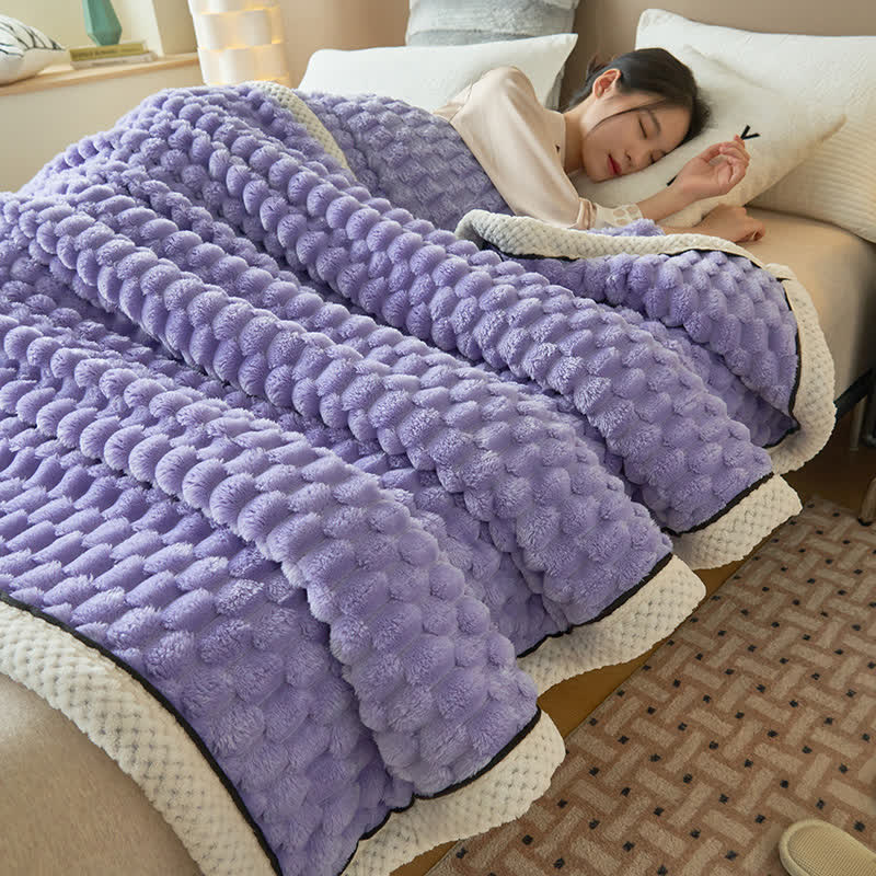 CoralSoft Reversible Fleece Throw – Cozy, Luxurious Comfort for Any Space