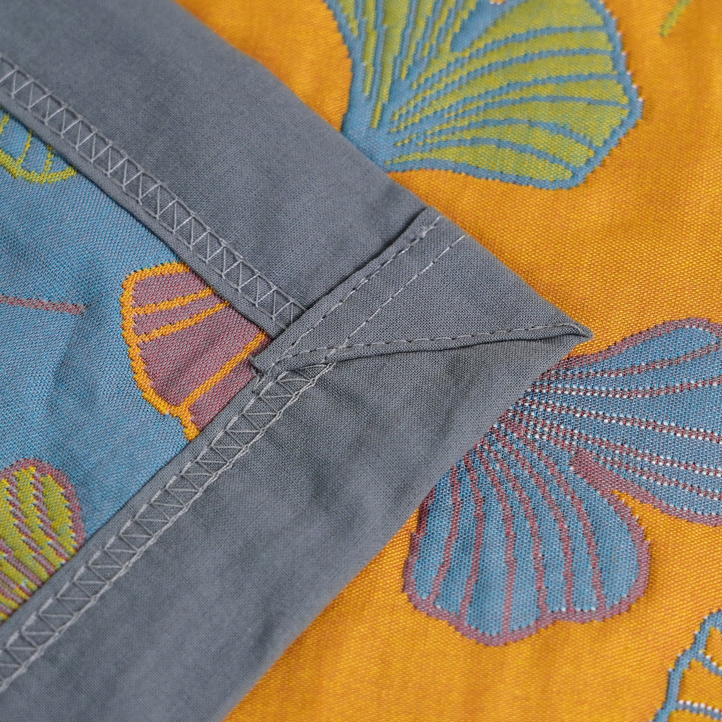 GinkgoLuxe Reversible Cotton Quilt – Elegant Eco-Friendly Comfort