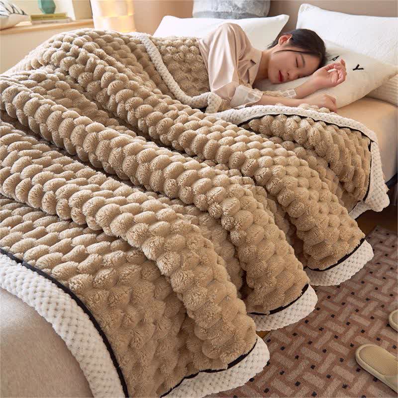 CoralSoft Reversible Fleece Throw – Cozy, Luxurious Comfort for Any Space