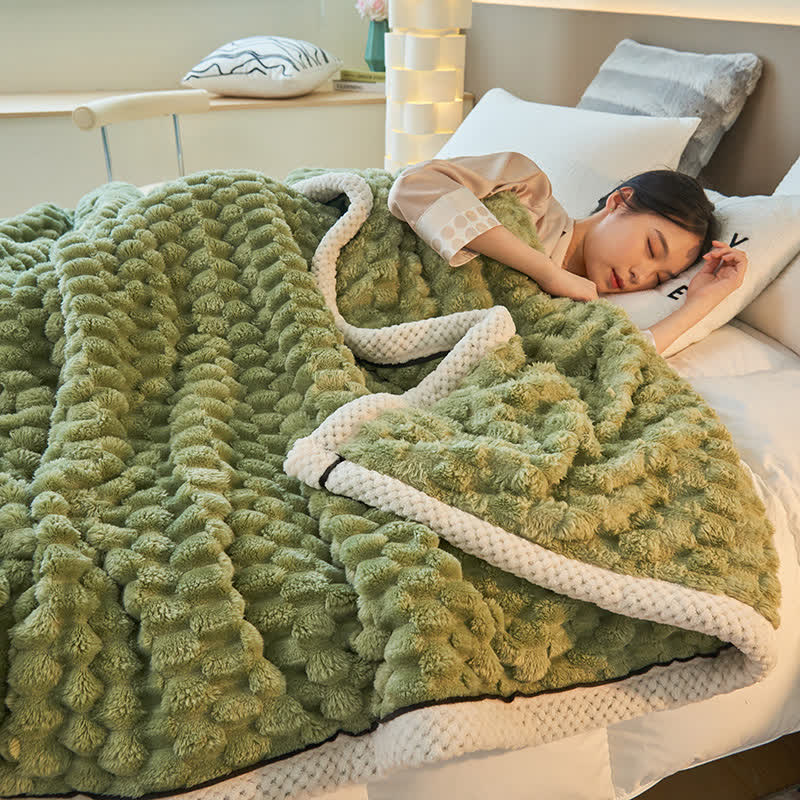 CoralSoft Reversible Fleece Throw – Cozy, Luxurious Comfort for Any Space