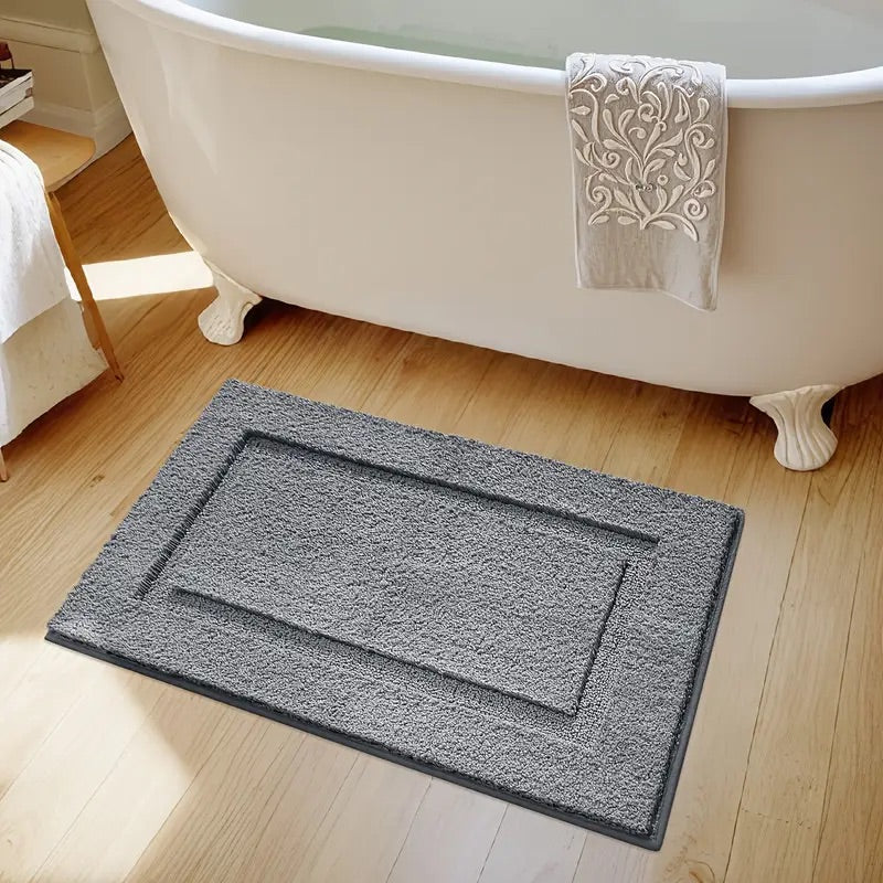 Timeless Comfort Classic Border Bath Mat – Absorbent, Non-Slip, Elegant