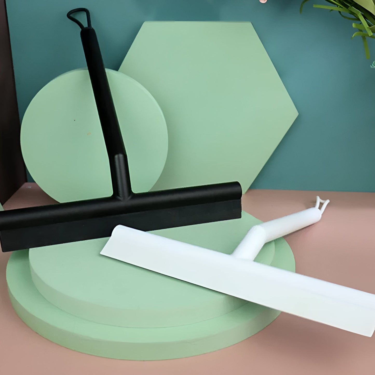 ClearView Silicone Squeegee – Ergonomic Tool for Spotless Glass & Tiles