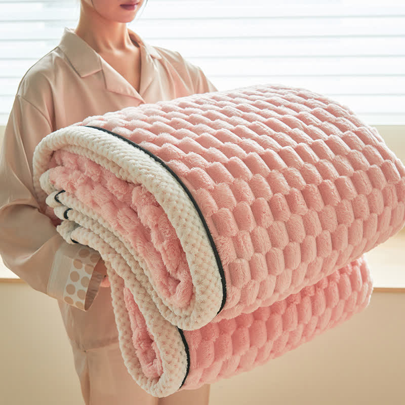 CoralSoft Reversible Fleece Throw – Cozy, Luxurious Comfort for Any Space