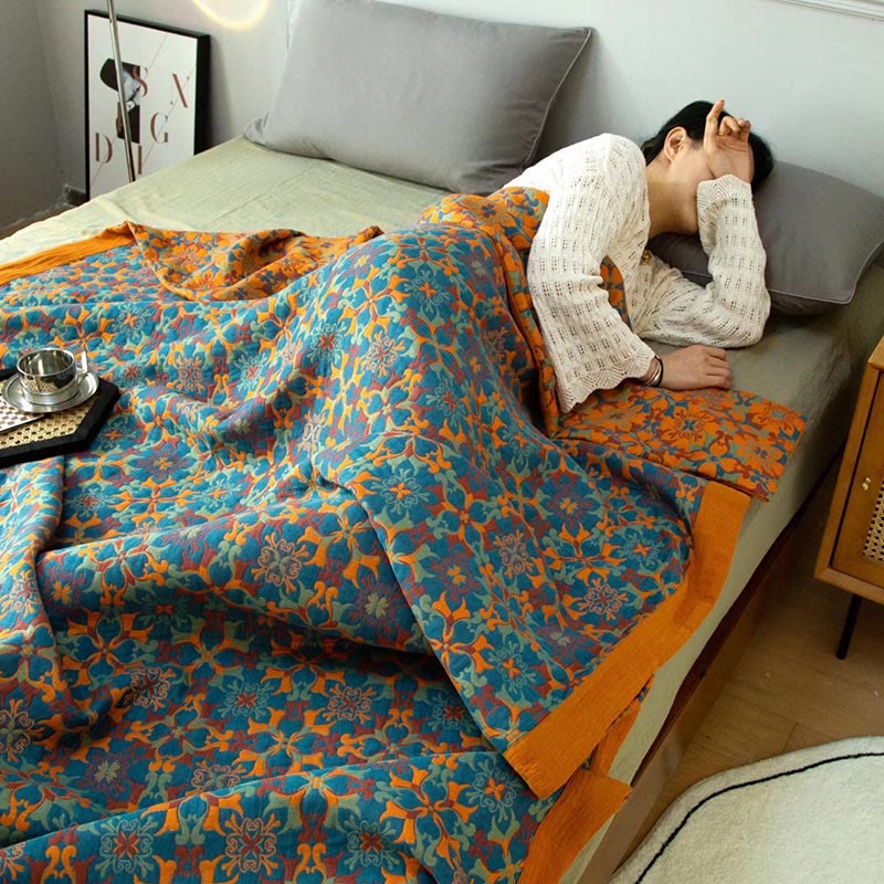 AuroraSix Reversible Cotton Quilt – Soft, Eco-Friendly Comfort for Your Bedroom