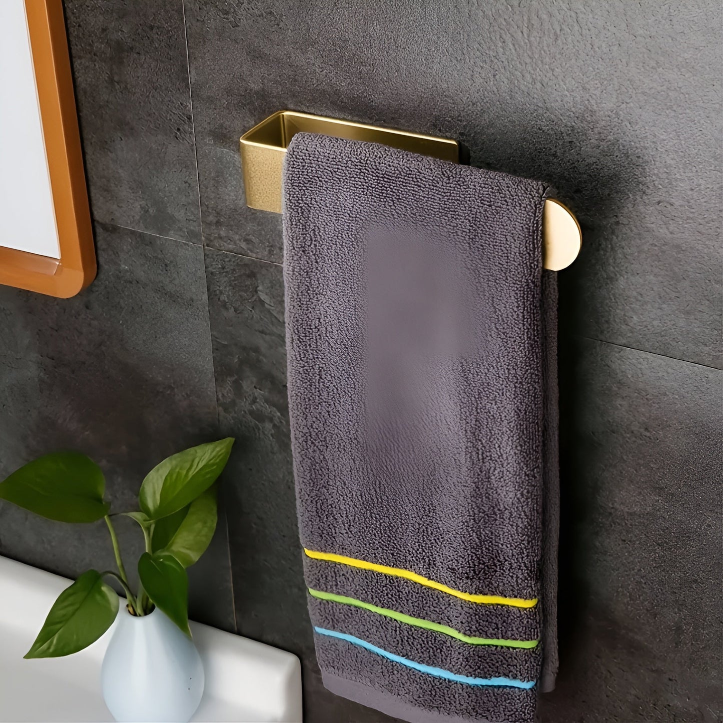 LustraWall Stainless Steel Towel Rack – Wall-Mounted Minimalist Design