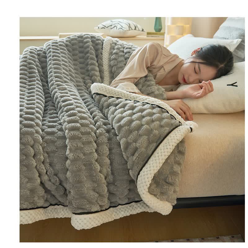 CoralSoft Reversible Fleece Throw – Cozy, Luxurious Comfort for Any Space