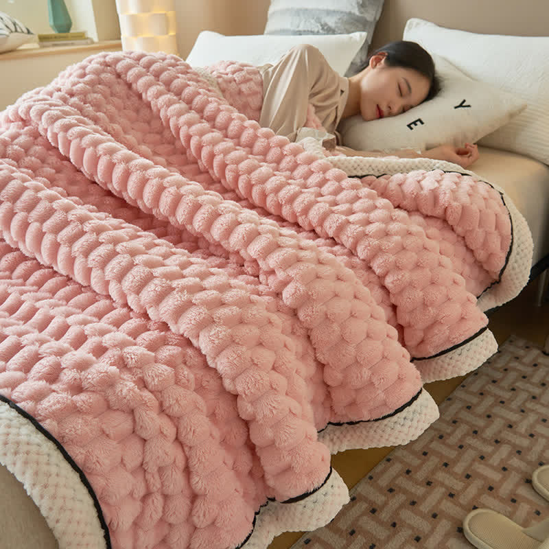 CoralSoft Reversible Fleece Throw – Cozy, Luxurious Comfort for Any Space