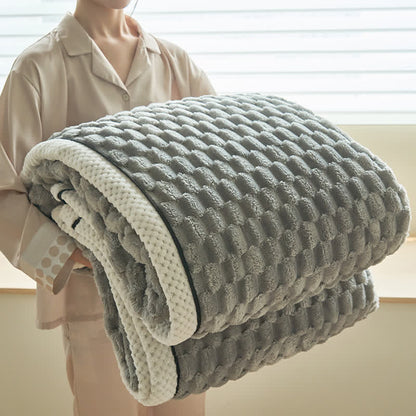 CoralSoft Reversible Fleece Throw – Cozy, Luxurious Comfort for Any Space