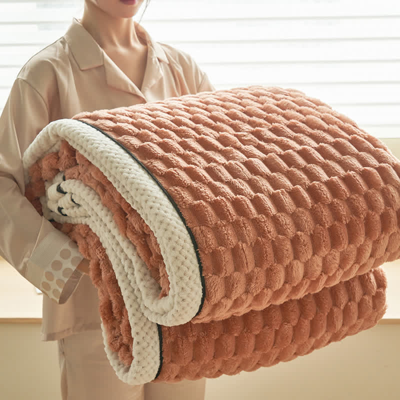 CoralSoft Reversible Fleece Throw – Cozy, Luxurious Comfort for Any Space